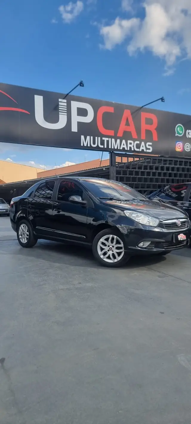 Carro Fiat Grand Siena 2014 Essence 1.6 16V (Flex)