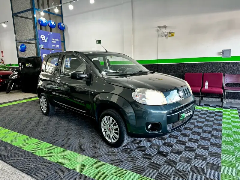 Fiat Uno Vivace 1.0 8V (Flex) 2p