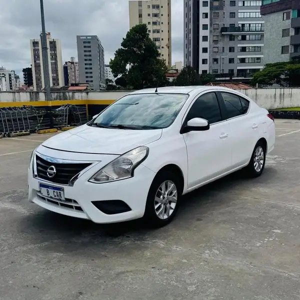 Nissan Versa 1.6 16V SV FlexStart CVT (Flex)