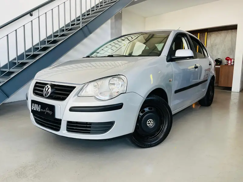 Volkswagen Polo Sedan 1.6 8V (Flex)