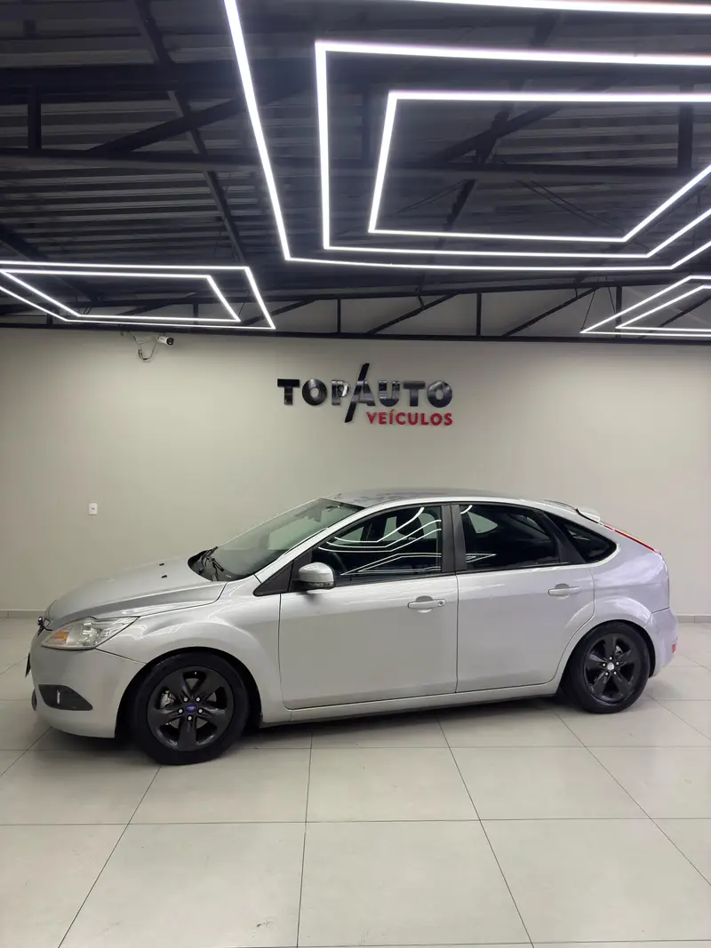 Ford Focus Hatch 2.0 16V Flex
