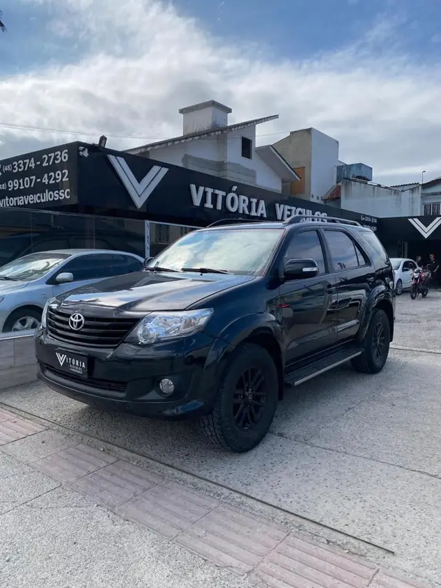Carro Toyota Hilux SW4 2013 SR 2.7 4x2 (Flex)
