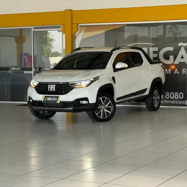 Carro Fiat Strada 2023 Volcano 1.3 CD (Flex)