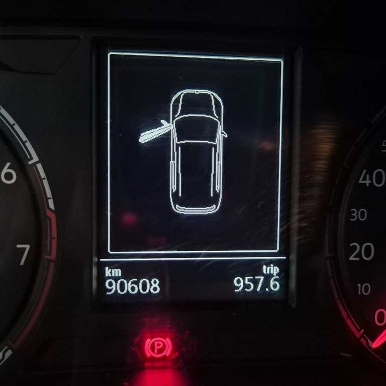 alt=
