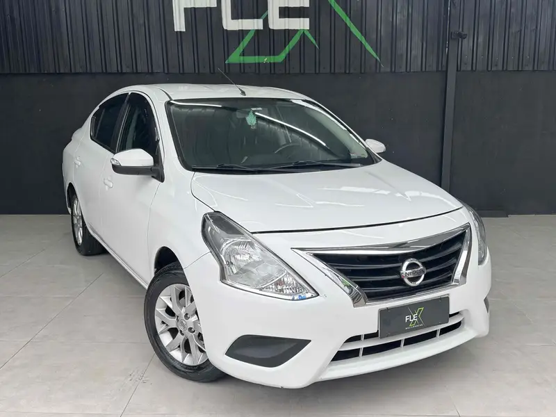 Nissan Versa 1.6 16V SV FlexStart CVT (Flex)