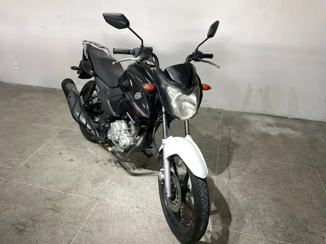 Moto Yamaha YS 150 Fazer 2015 ED