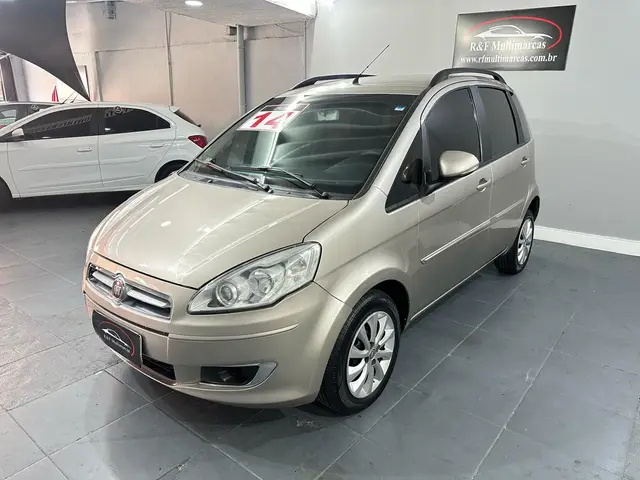 Carro Fiat Idea 2014 Attractive 1.4 8V (Flex)
