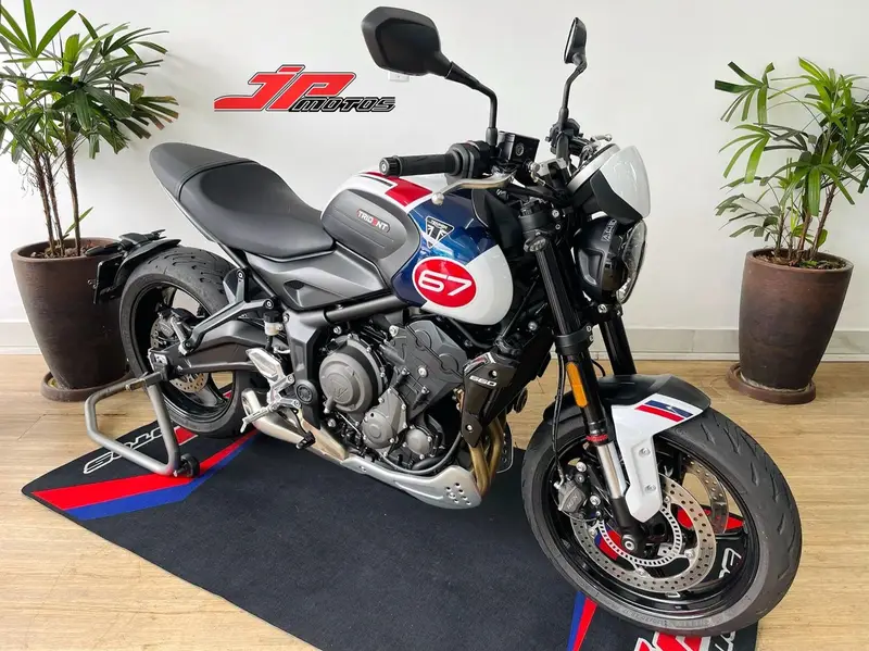Triumph Trident 660 Triple Tribute
