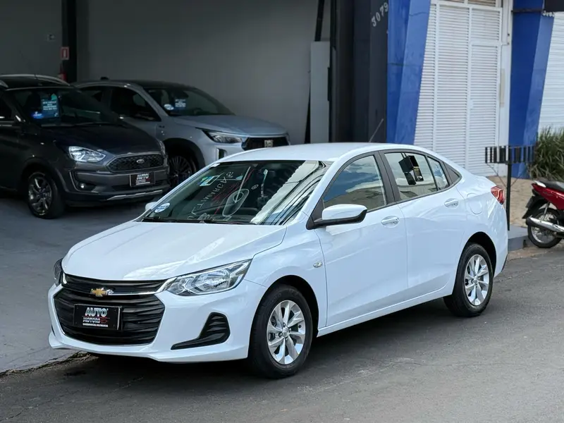 Chevrolet Onix Plus LT 1.0