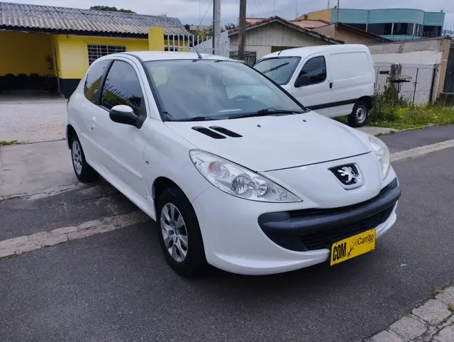 Carro Peugeot 207 2011 XR 1.4 (10 ANOS BRASIL)(Flex) 2p