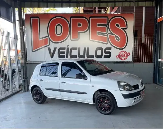 Renault Clio Hatch. Authentique 1.0 8V