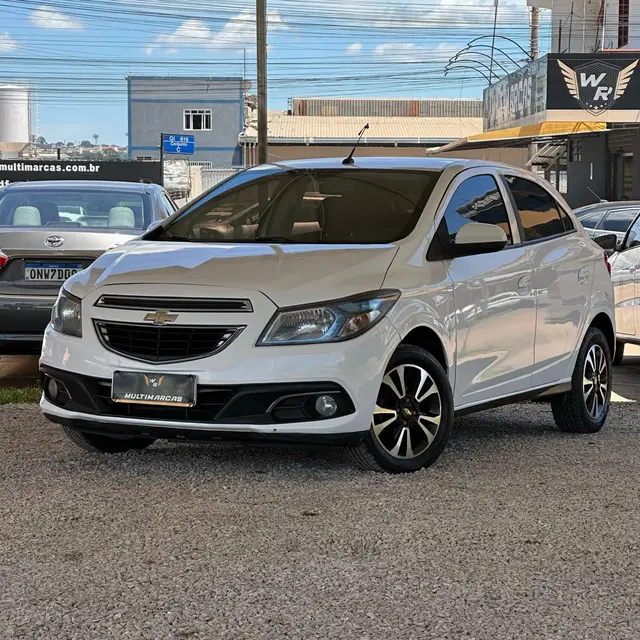 Carro Chevrolet Onix 2014 HATCH LTZ 1.4 8V FlexPower 5p Mec.