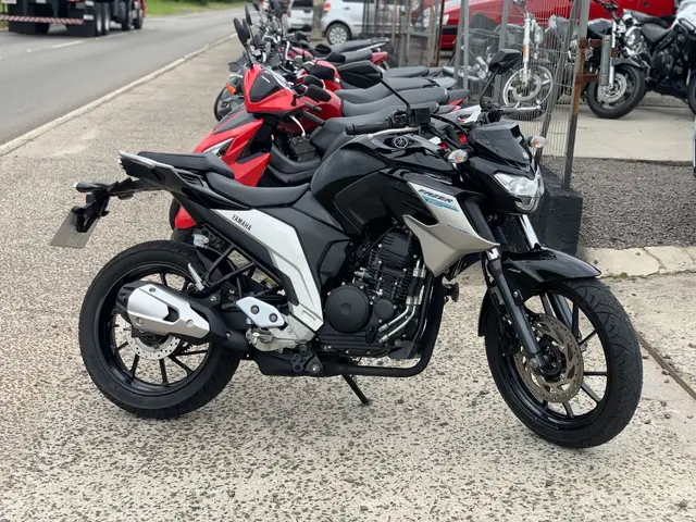 Carro Yamaha YS 250 Fazer 2021 ABS