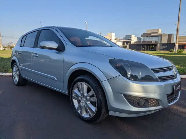 Carro Chevrolet Vectra GT 2011 2.0 8V (Flex)
