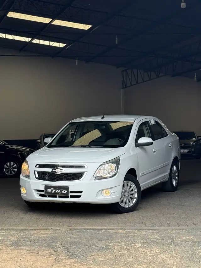 Carro Chevrolet Cobalt 2015 LTZ 1.4 8V (Flex)