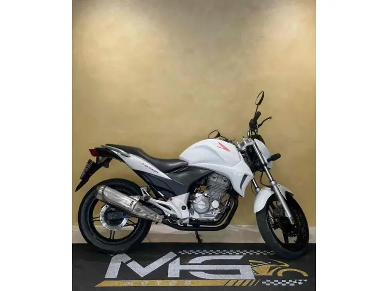 Honda CB 300R Edição Especial