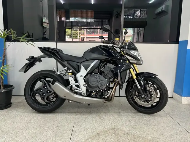 Carro Honda CB 1000R 2015 (ABS)