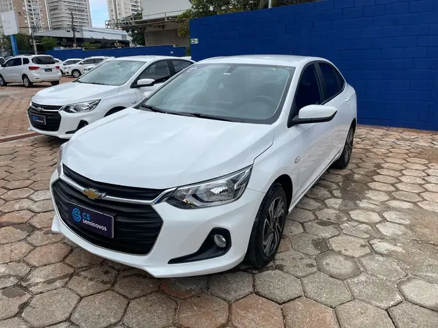 Carro Chevrolet Onix Plus 2024 LT 1.0 Turbo