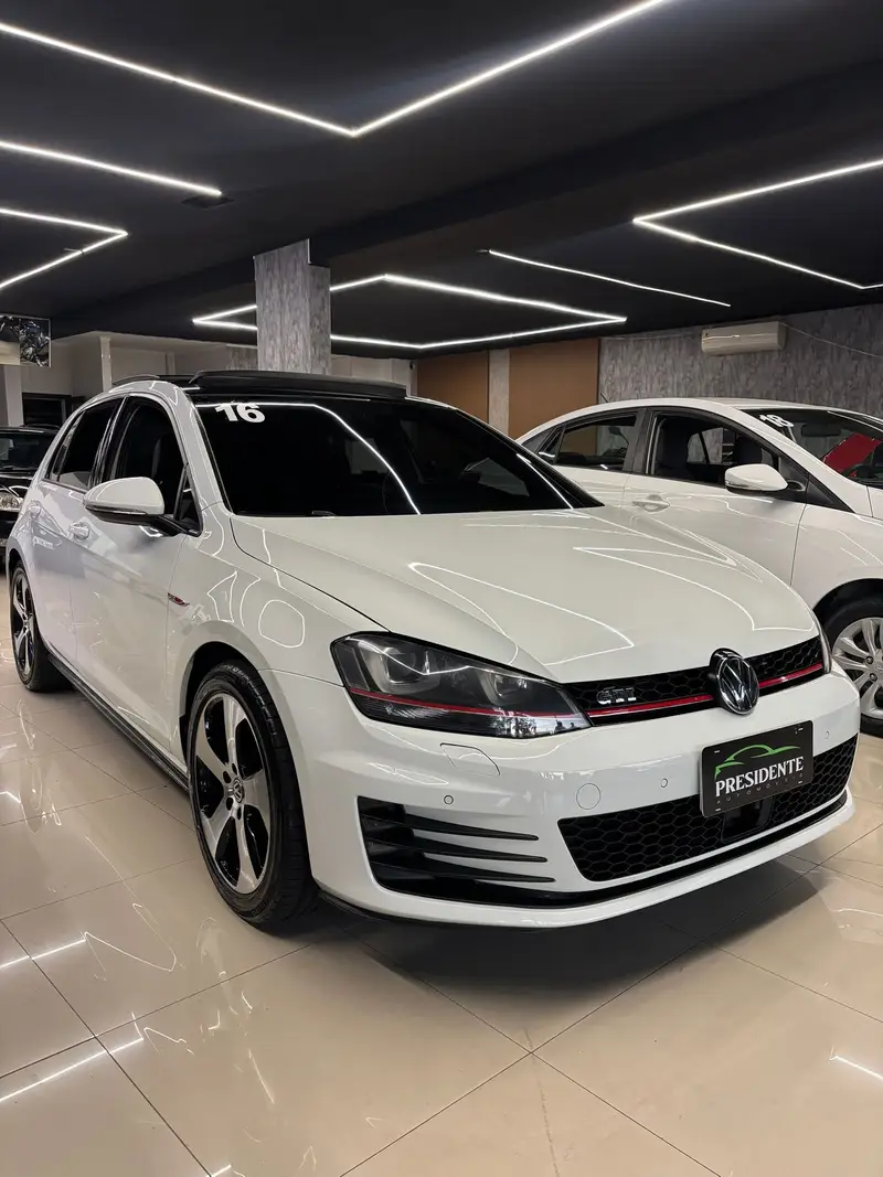 Volkswagen Golf GTI 2.0 TSi DSG