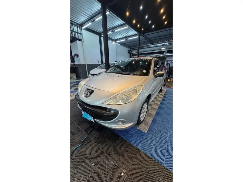 Peugeot 207 Hatch XR Sport 1.4 8V (flex)