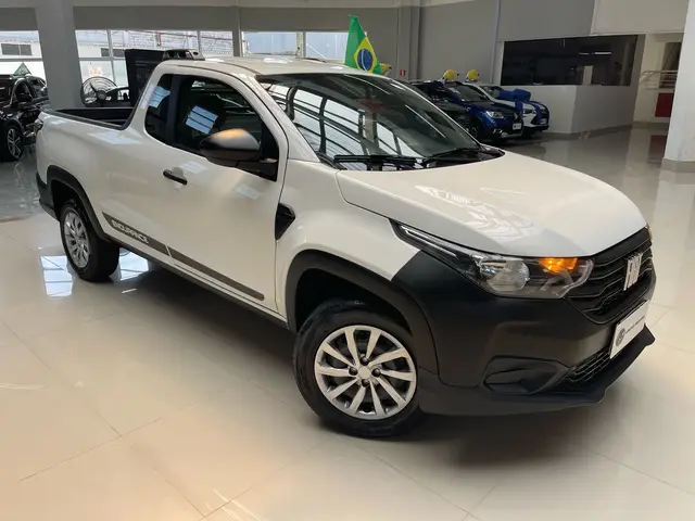 Carro Fiat Strada 2023 Endurance 1.4 Cabine Plus (Flex)