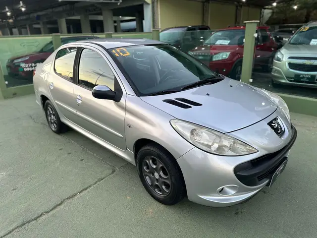 Carro Peugeot 207 Sedan 2010 207 Passion XR 1.4 8V (flex)