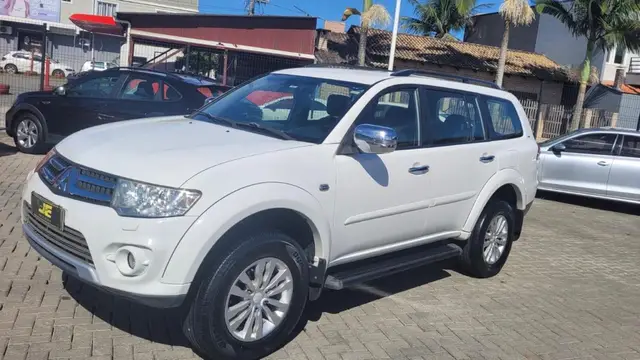 Carro Mitsubishi Pajero Dakar 2015 3.5 HPE 4WD (aut)(Flex)