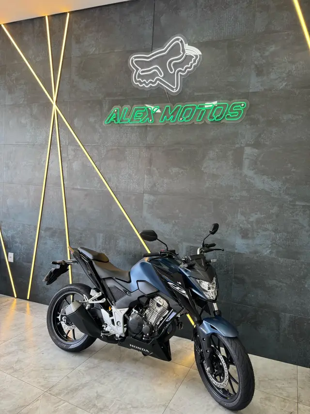 Moto Honda CB 300F Twister 2025 (ABS)