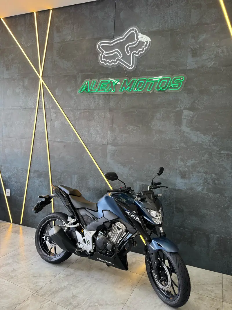 Honda CB 300F Twister (ABS)