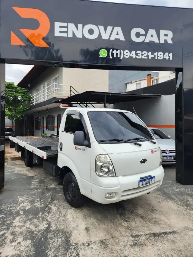 Carro Kia Bongo 2009 2.5 STD 4X2 c simples RS com carroceria