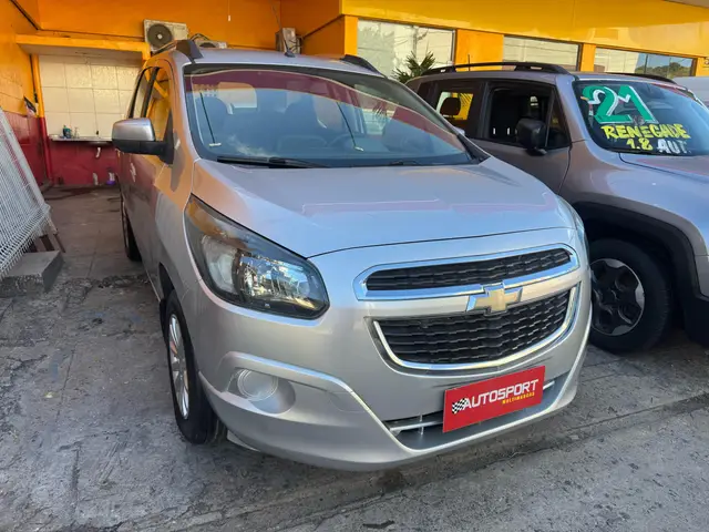 Carro Chevrolet Spin 2016 LT 5S 1.8 (Flex)