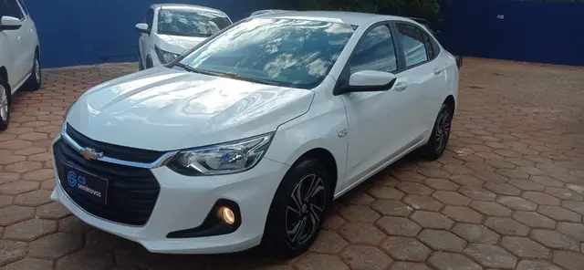 Carro Chevrolet Onix Plus 2024 LT 1.0 Turbo