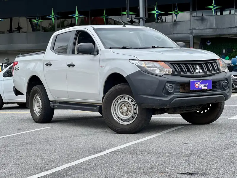 Mitsubishi L200 Triton Sport Sport 2.4 DID-H GLS 4WD (Aut)
