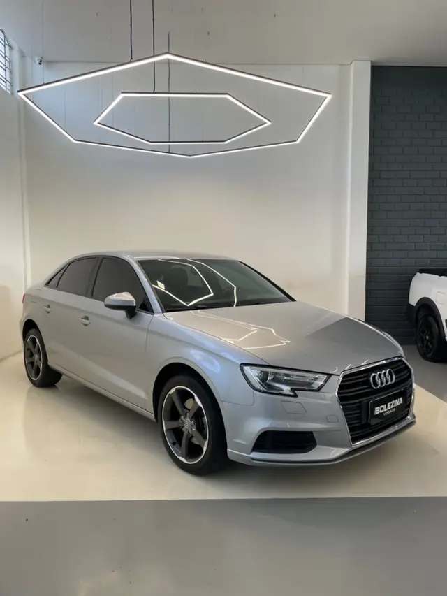 Carro Audi A3 2017 1.4 TFSI Ambiente Tiptronic (Flex)