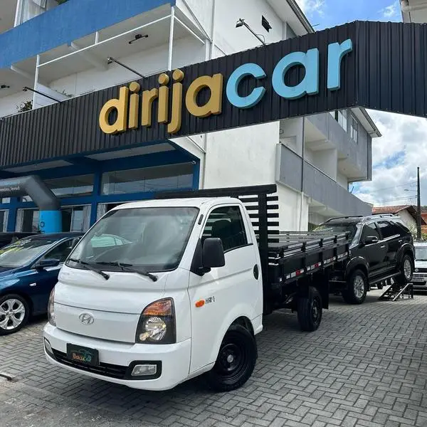 Carro Hyundai HR 2014 2.5 TCI HD Longo com Caçamba