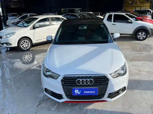 Carro Audi A1 2013 1.4 TFSI Sportback Attraction S Tronic