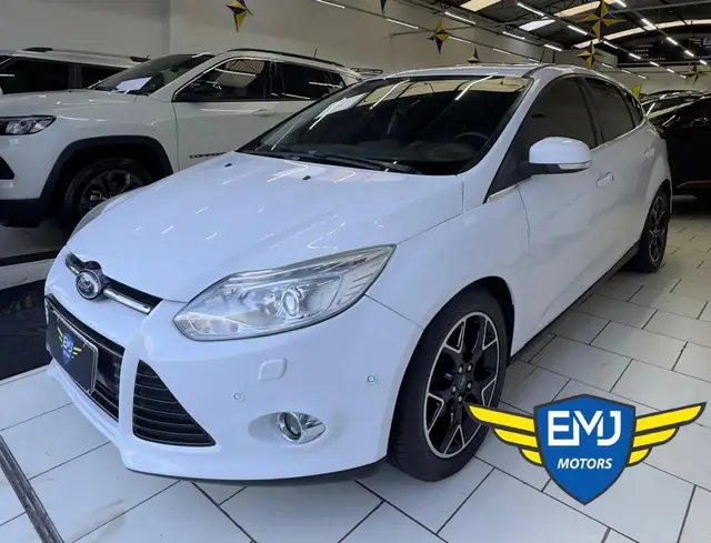 Carro Ford Focus Hatch 2015 Titanium 2.0 16V PowerShift