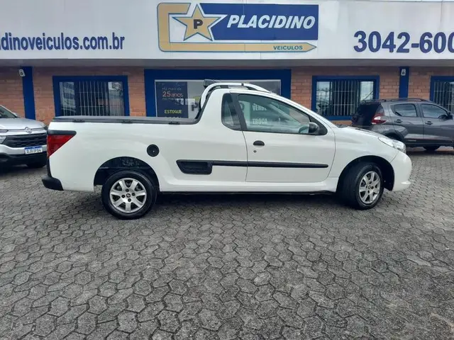 Carro Peugeot Hoggar 2013 X-Line 1.4 (flex)