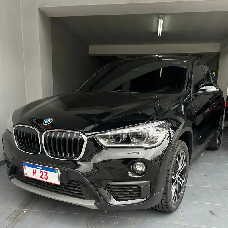 BMW X1 2.0 sDrive20i X-Line ActiveFlex