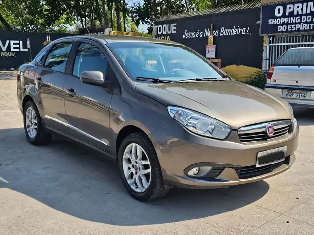 Carro Fiat Grand Siena 2014 Essence 1.6 16V (Flex)