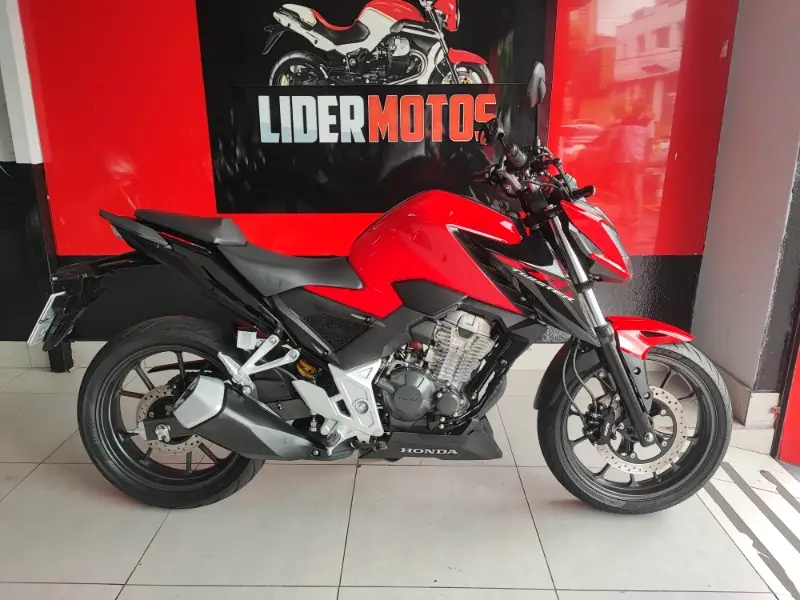 Honda CB 300F Twister (CBS)