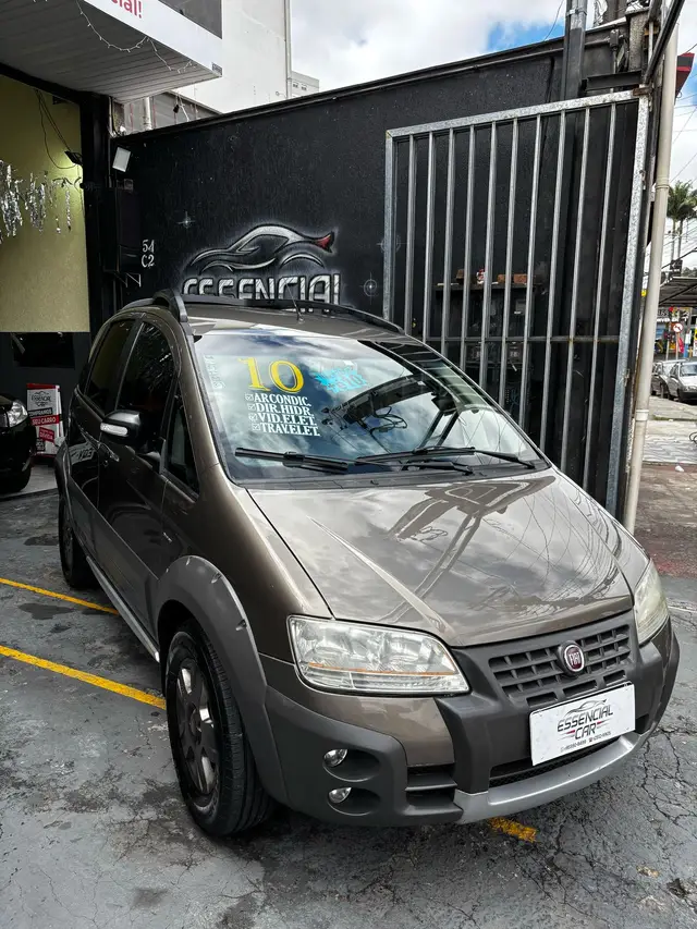 Carro Fiat Idea 2010 Adventure 1.8 Dualogic (Flex)
