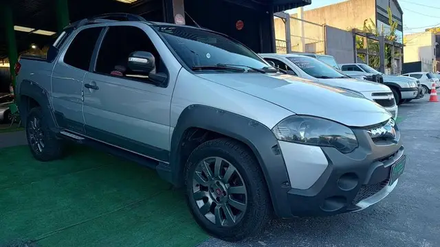 Carro Fiat Strada 2015 Adv.1.8 16V Dualogic Flex CD