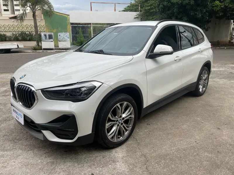 BMW sDrive20i 2.0 Turbo (Aut.)
