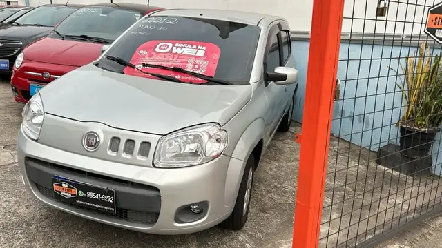 Carro Fiat Uno 2012 Vivace 1.0 8V (Flex) 4p