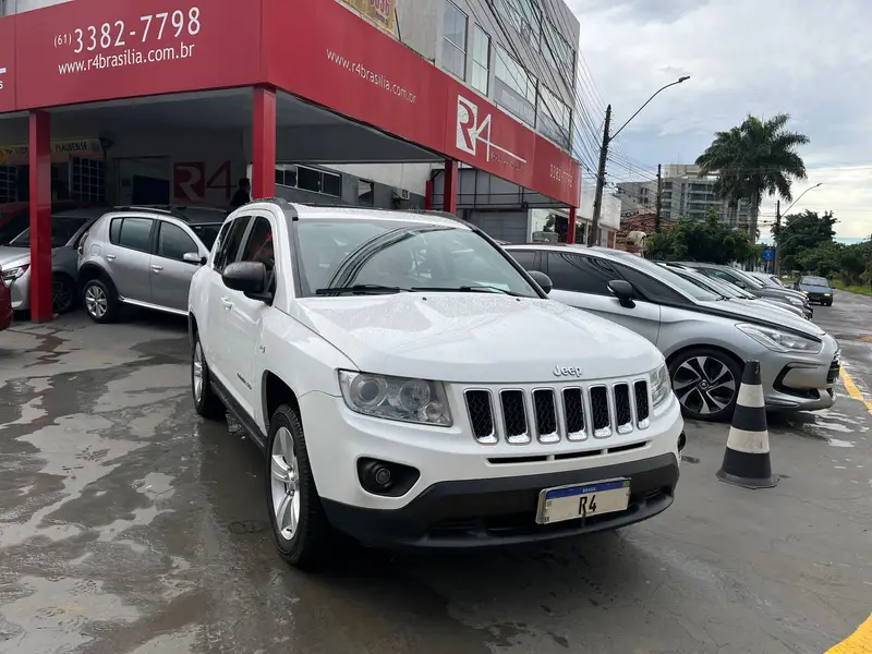 Jeep Compass 2.0 (Aut)
