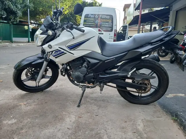 Carro Yamaha YS 250 Fazer 2014 Black Edition