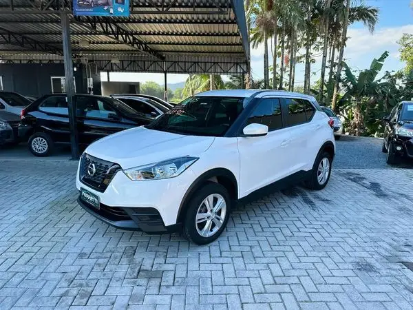Nissan Kicks 1.6 Active (Aut) (Flex) (PCD)