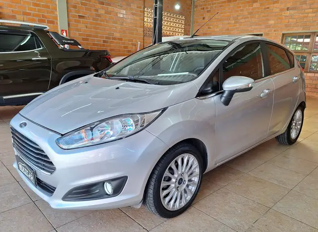 Carro Ford New Fiesta Hatch 2017 New Fiesta Titanium 1.6 16V PowerShift