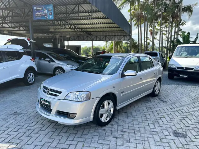 Carro Chevrolet Astra Hatch 2005 GSi 2.0 16V